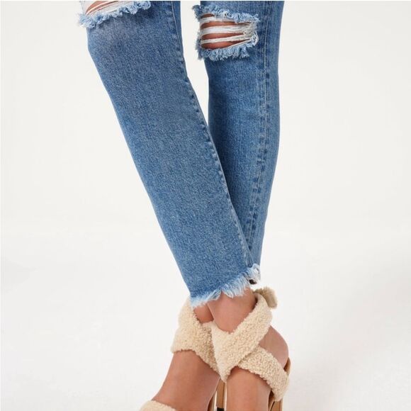 Good American Good Classic Fray Hem Jeans Medium Wash Straight Leg Size 31 | 12 - Picture 5 of 15